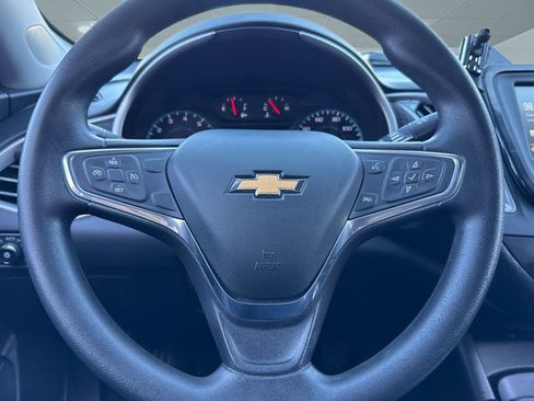 Used 2018 Chevrolet Malibu LS w/ LPO, Convenience Package 1 image 16