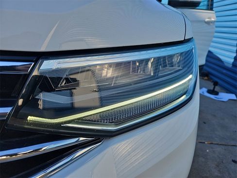 Used 2024 Volkswagen Tiguan S image 28