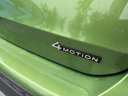 New 2026 Volkswagen Taos SE AWD/4WD image 8