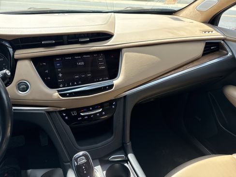 Used 2022 Cadillac XT5 Premium Luxury w/ Platinum Package AWD/4WD image 22