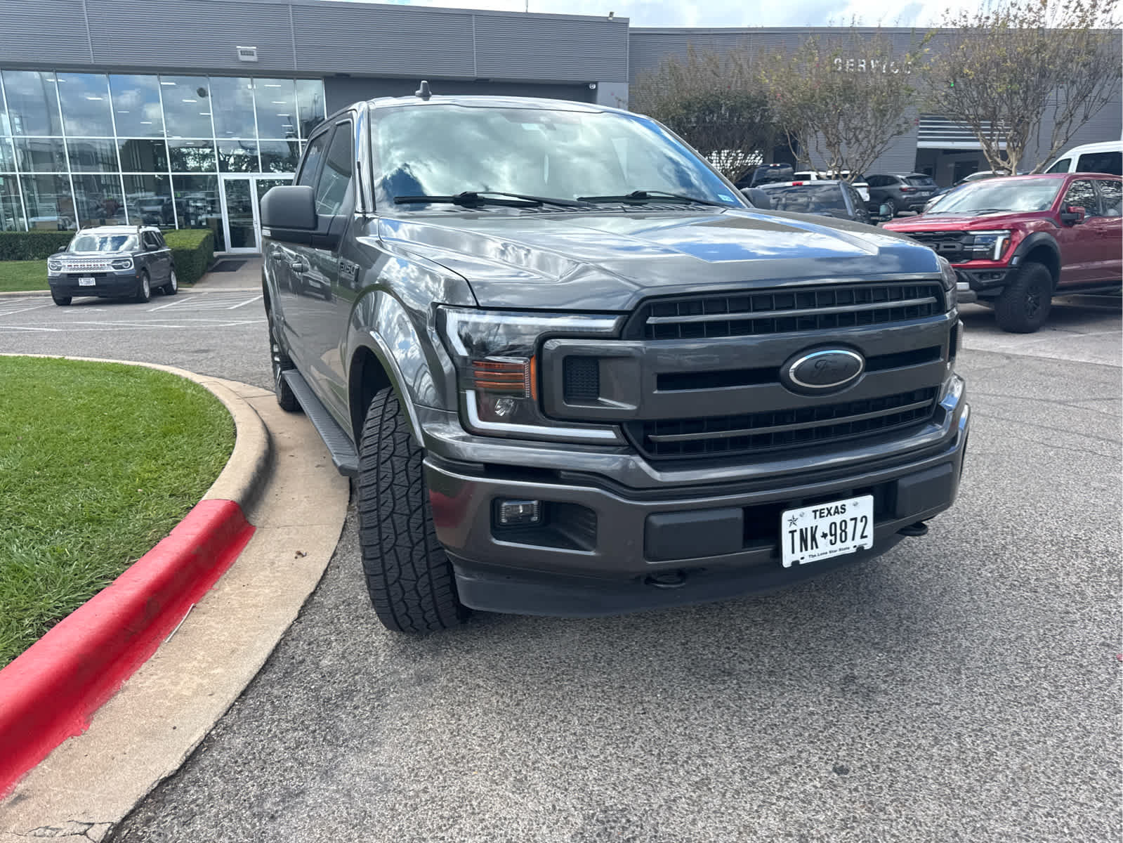 Used 2019 Ford F150 XLT w/ Equipment Group 302A Luxury AWD/4WD image 3