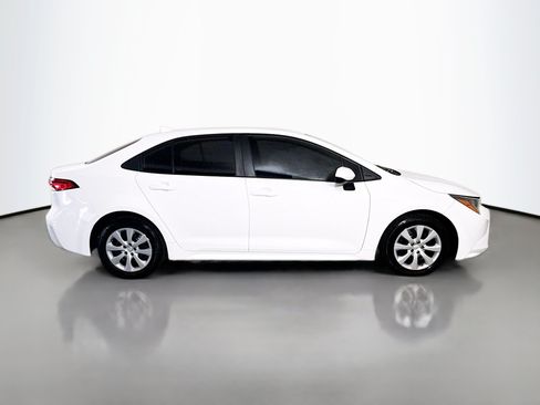 Used 2024 Toyota Corolla LE FWD image 11