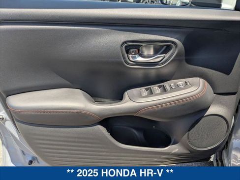 Used 2025 Honda HR-V Sport image 10