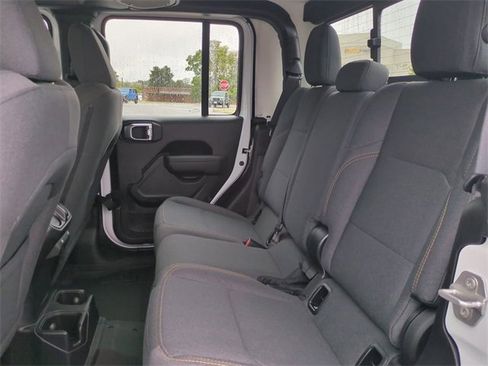 New 2025 Jeep Gladiator Sport image 14