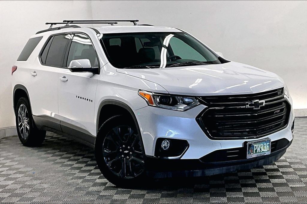 Used 2021 Chevrolet Traverse RS FWD image 11