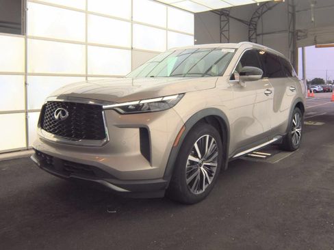 Used 2023 INFINITI QX60 Sensory w/ Cargo Package AWD/4WD image 2