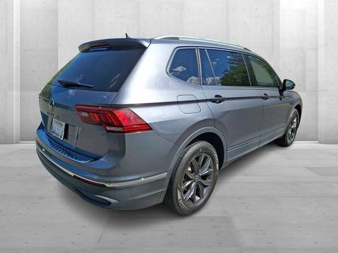 Certified 2023 Volkswagen Tiguan SE w/ Panoramic Sunroof Package FWD image 6