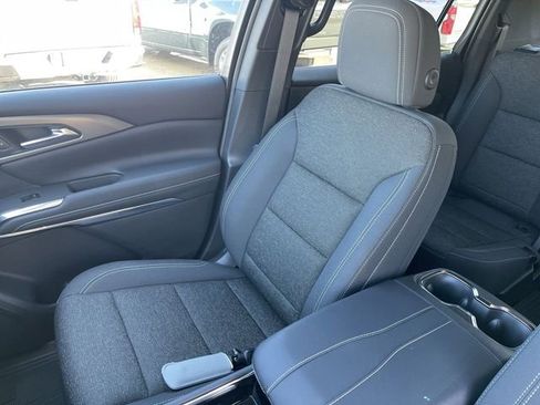 New 2026 Chevrolet Traverse LT w/ Midnight/Sport Edition AWD/4WD image 25