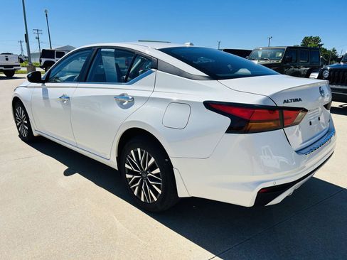 Used 2023 Nissan Altima 2.5 SV w/ SV Premium Package AWD/4WD image 36
