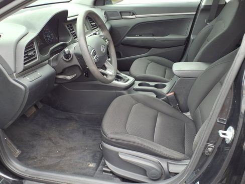 Used 2019 Hyundai Elantra SE w/ Cargo Package FWD image 6