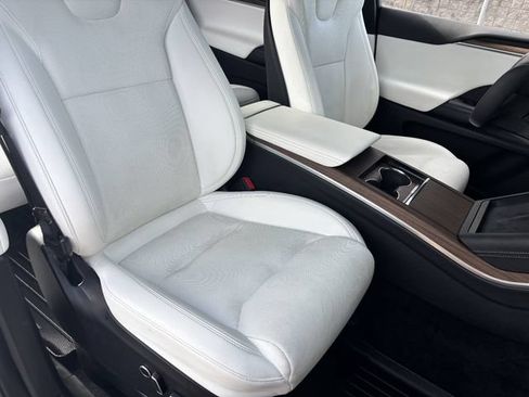 Used 2022 Tesla Model X AWD/4WD image 10