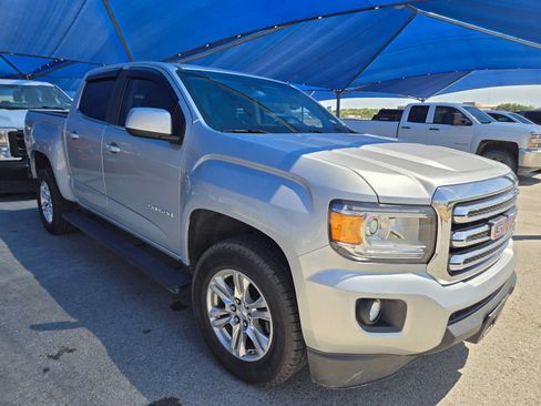 Used 2020 GMC Canyon SLE w/ Driver Alert Package RWD image 2