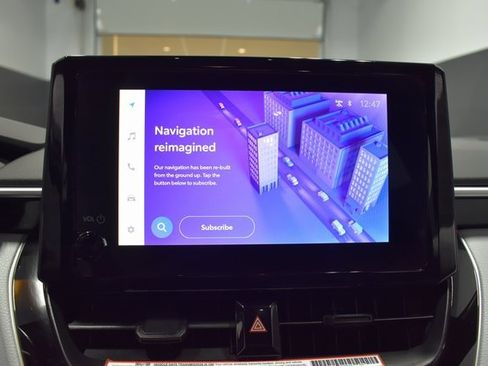 Used 2025 Toyota Corolla SE image 19