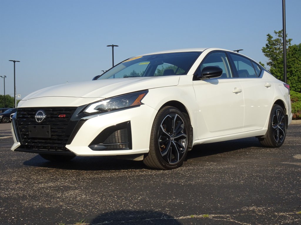 Used 2024 Nissan Altima 2.5 SR AWD/4WD image 29