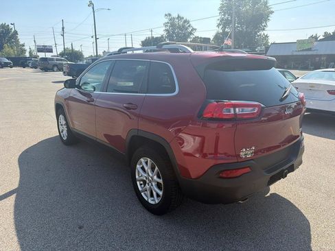 Used 2014 Jeep Cherokee Latitude w/ Cold Weather Group AWD/4WD image 6