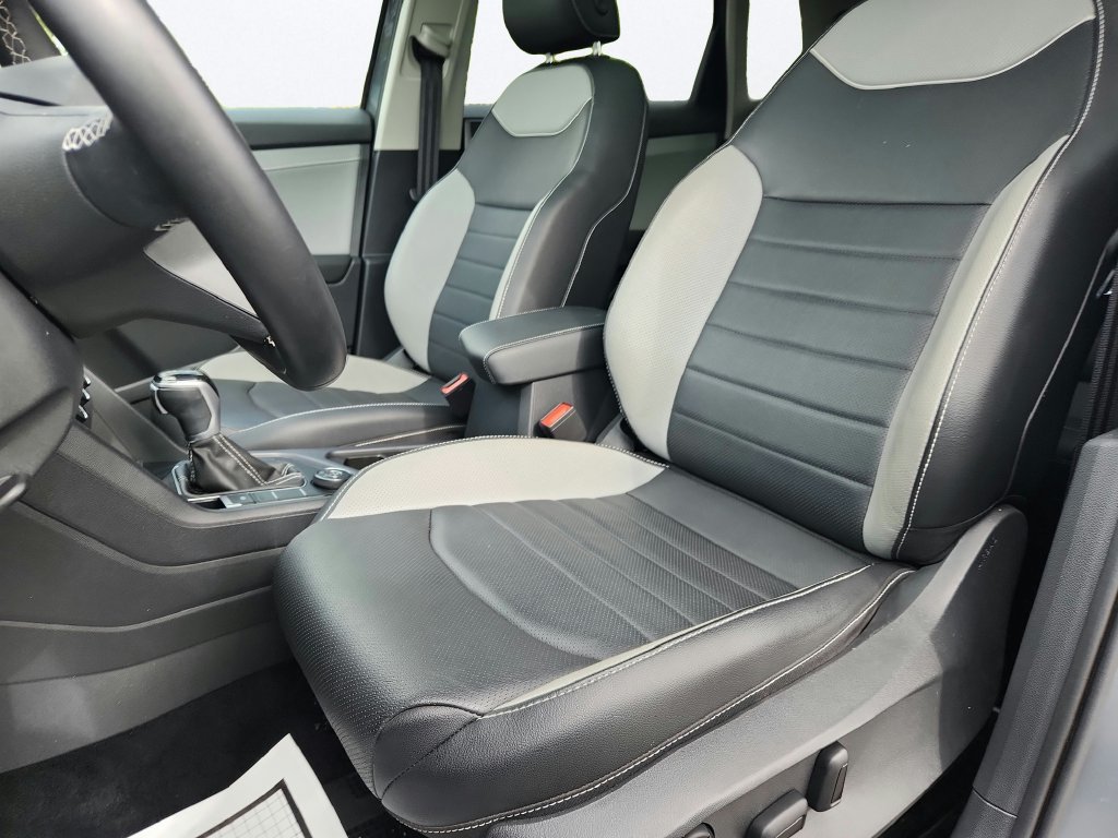 Certified 2023 Volkswagen Taos SEL AWD/4WD image 11