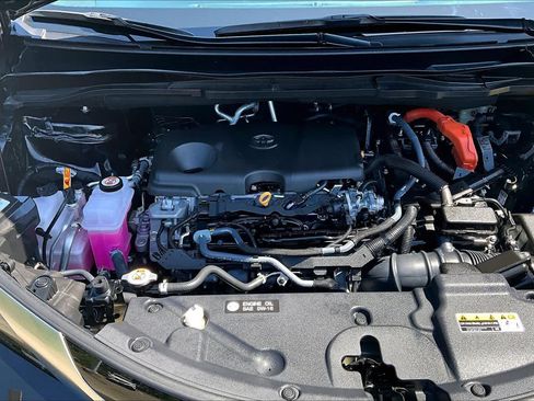 Used 2025 Toyota Sienna Limited AWD/4WD image 31