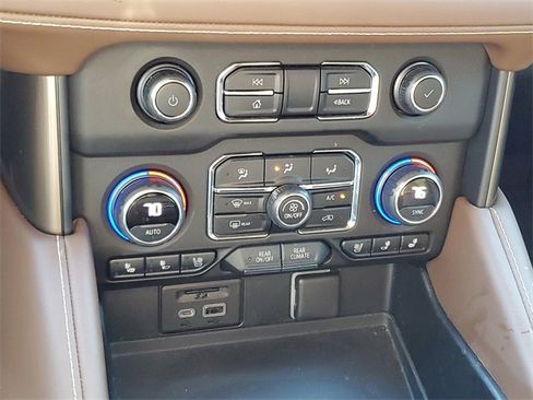 Used 2021 Chevrolet Tahoe High Country image 29