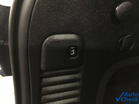 Used 2020 Jeep Grand Cherokee Laredo w/ Quick Order Package 2BN North image 13