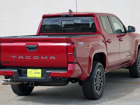 Used 2025 Toyota Tacoma TRD Sport w/ TRD Sport Upgrade Package AWD/4WD image 53