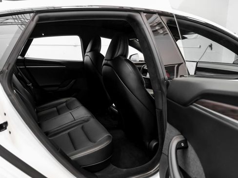 Used 2023 Tesla Model S image 34