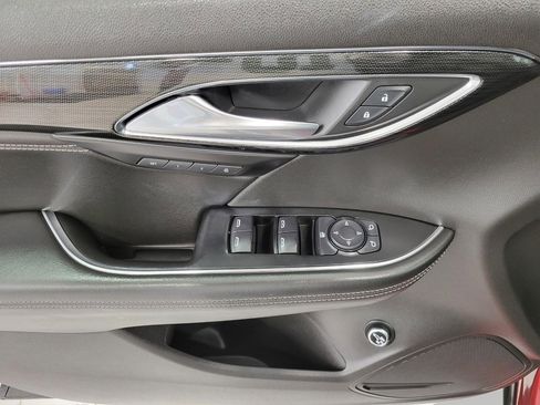 Used 2022 Buick Envision Essence w/ Sport Touring Package image 27