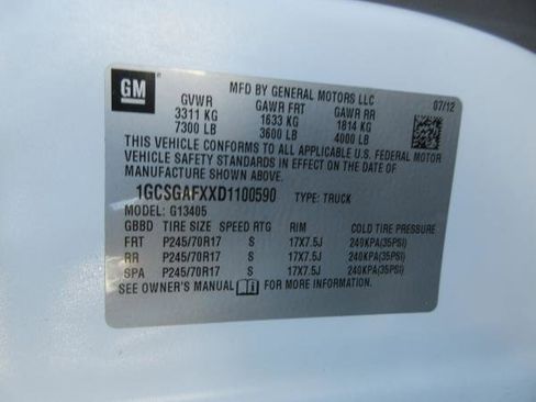 Used 2017 Chevrolet Express 2500 Extended image 21