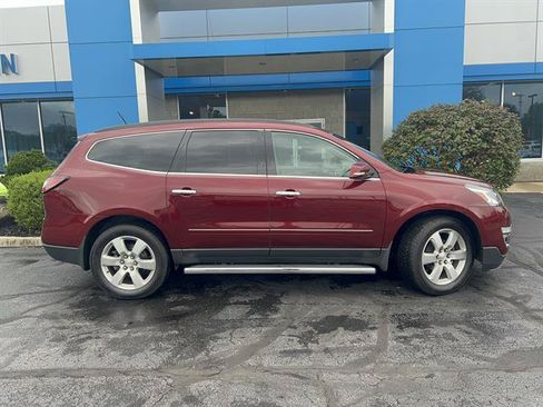 Used 2017 Chevrolet Traverse Premier AWD/4WD image 7