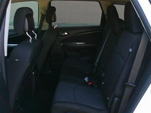 Used 2020 Dodge Journey SE w/ SE Popular Equipment Group image 22