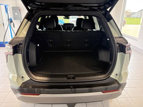 Used 2025 Chevrolet Equinox LT w/ Convenience Package II image 5