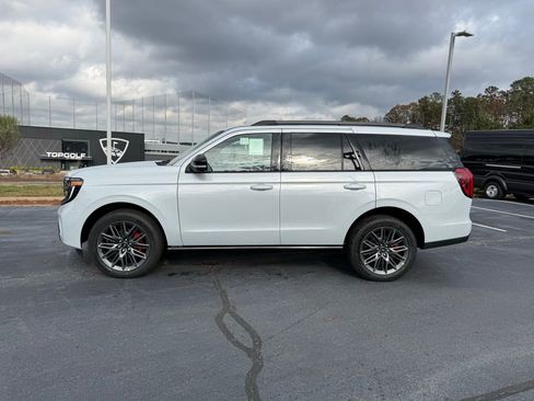 New 2025 Ford Expedition Platinum w/ Stealth Performance Package image 4