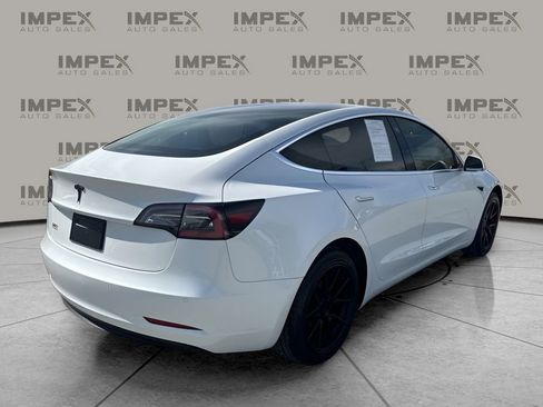 Used 2020 Tesla Model 3 Standard Range Plus image 5