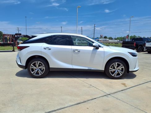 Used 2024 Lexus RX 350 Premium w/ Accessory Package (Z1) FWD image 5