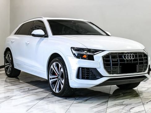 Used 2019 Audi Q8 Premium Plus w/ Premium Plus AWD/4WD image 4