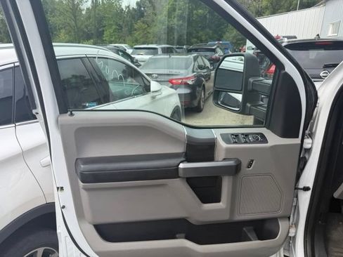 Used 2017 Ford F150 XLT w/ Equipment Group 302A Luxury AWD/4WD image 7