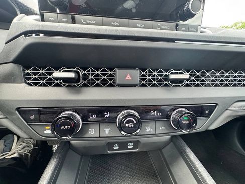 New 2025 Honda Accord SE image 13