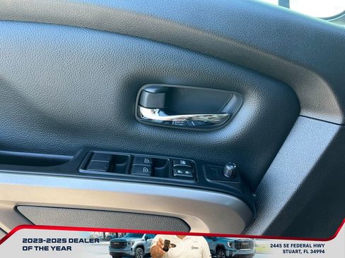 Used 2024 Nissan Titan SV w/ SV Bronze Edition Package image 23