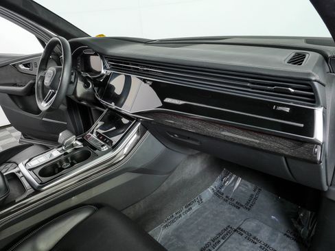 Used 2022 Audi SQ7 Prestige AWD/4WD image 25