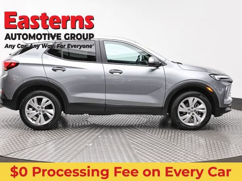 Used 2025 Buick Encore GX Preferred AWD/4WD image 4