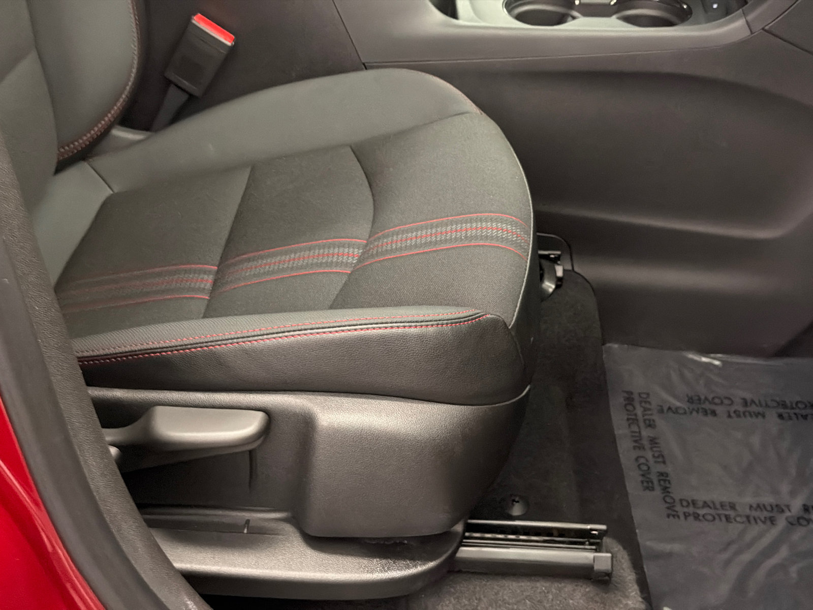 Used 2023 Chevrolet Equinox RS FWD image 12