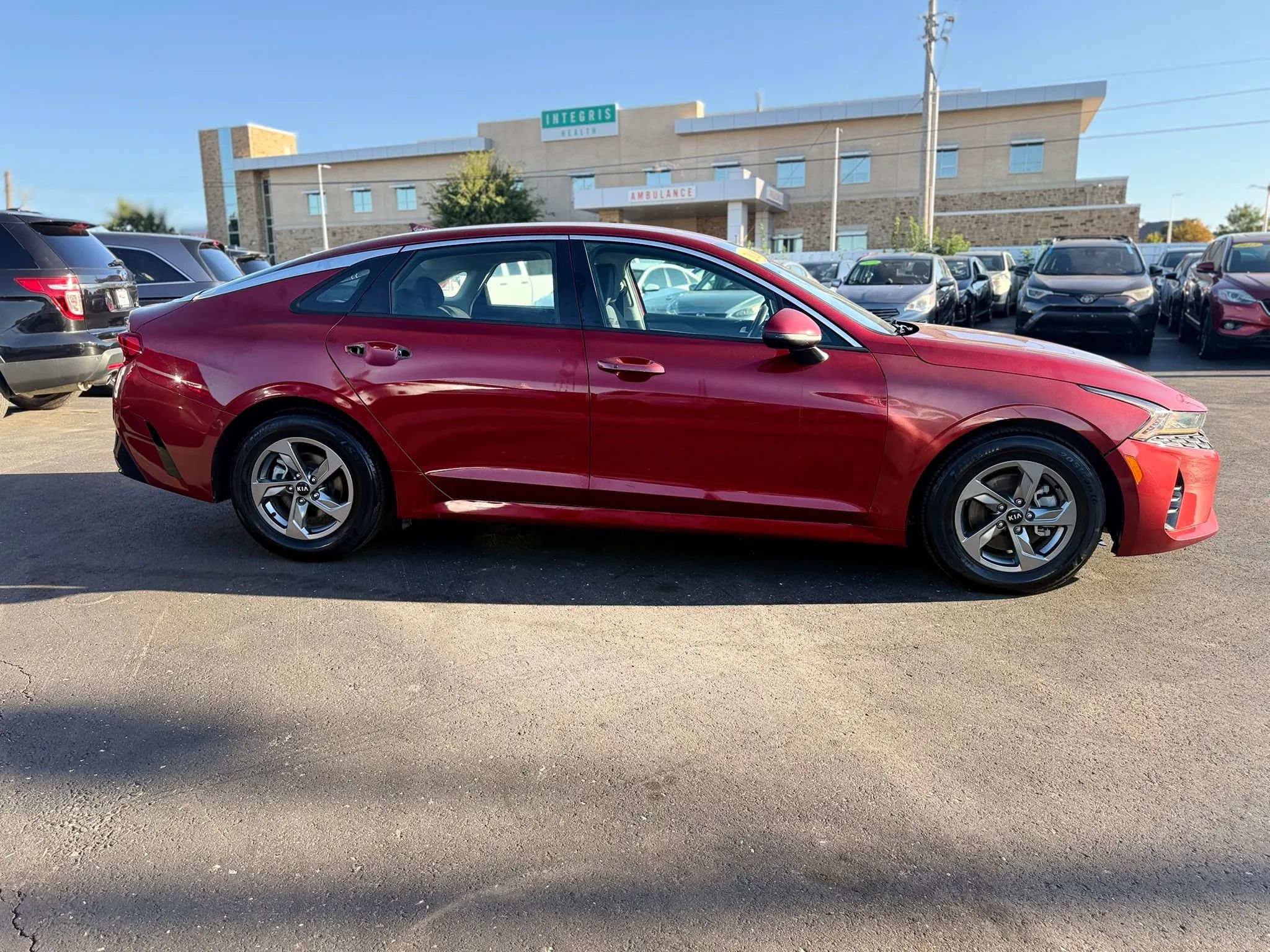 Used 2021 Kia K5 LXS FWD image 2