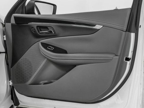 Used 2018 Chevrolet Impala LT image 39