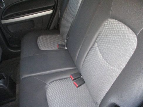 Used 2010 Chevrolet HHR LS image 31