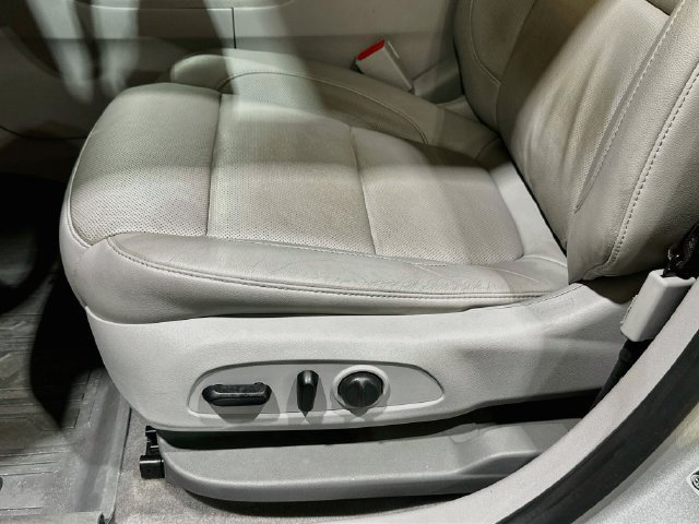 Used 2017 GMC Acadia SLT AWD/4WD image 20