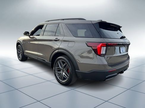 New 2026 Ford Explorer ST-Line w/ ST-Line Street Pack image 5
