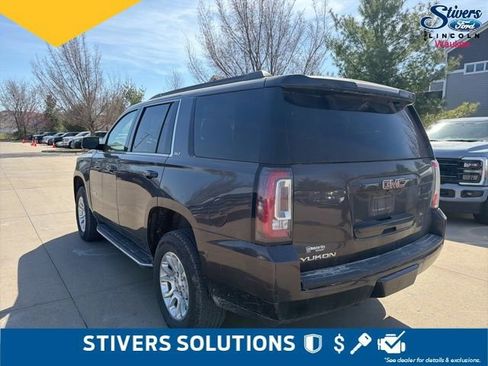 Used 2017 GMC Yukon SLT image 9