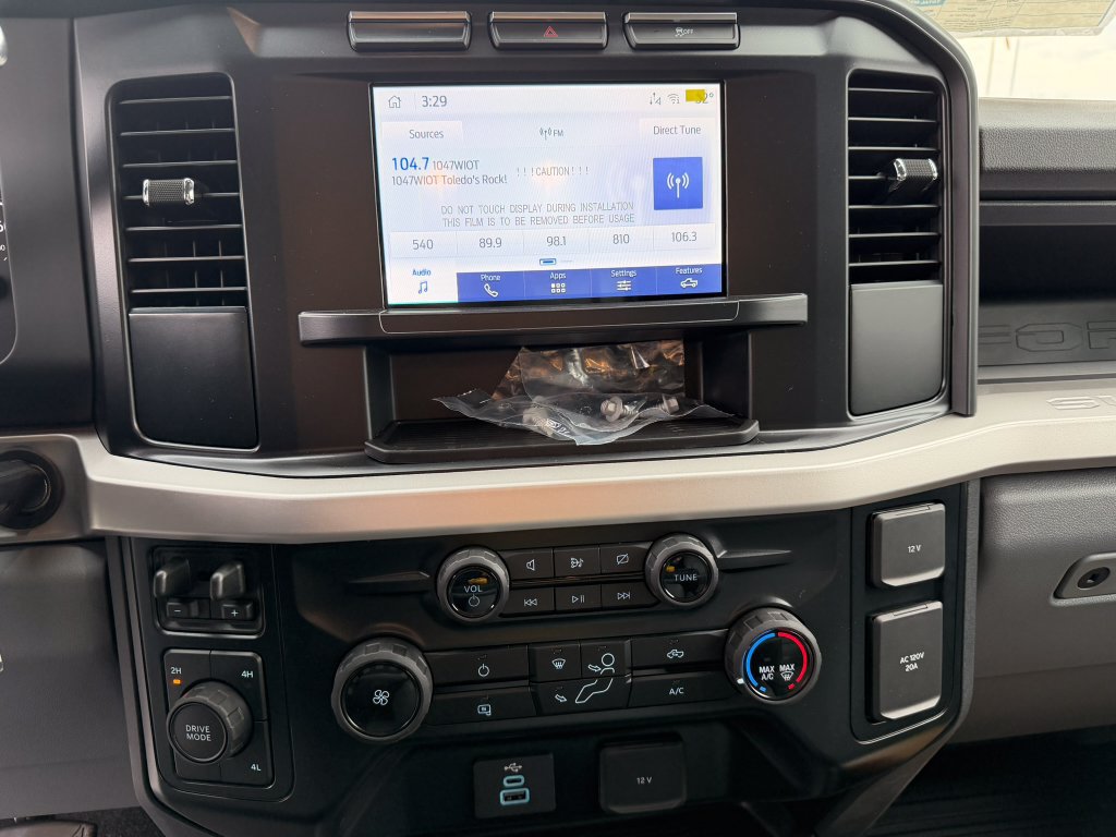 New 2024 Ford F550 4x4 Regular Cab Super Duty image 18