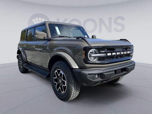 New 2025 Ford Bronco Outer Banks image 10