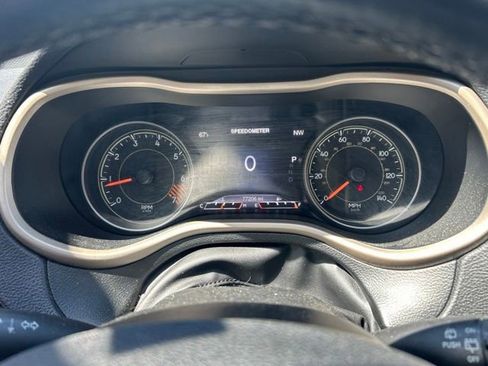 Used 2015 Jeep Cherokee Limited AWD/4WD image 14