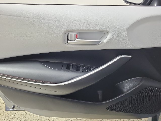 Used 2023 Toyota Corolla SE w/ SE Premium Package FWD image 22